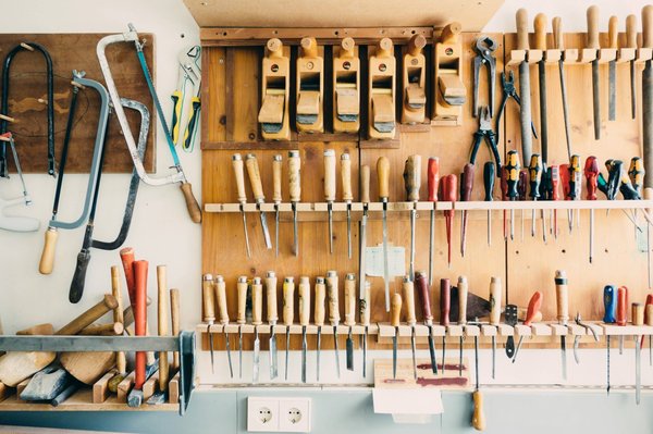 Les Outils Indispensables pour Tout Bricoleur Amateur