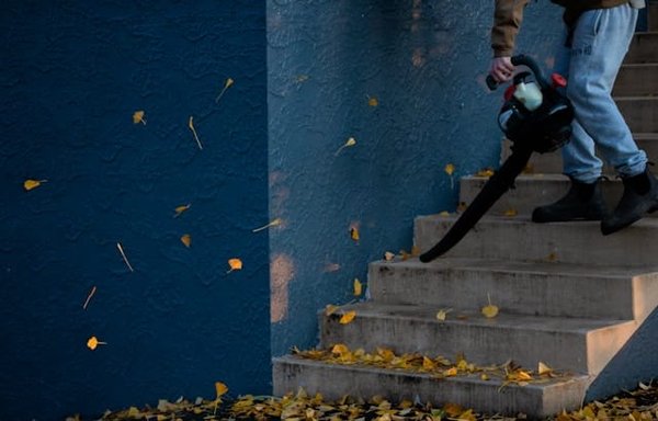 10 Conseils Essentiels pour un Nettoyage et Ravalement de Façade Efficaces